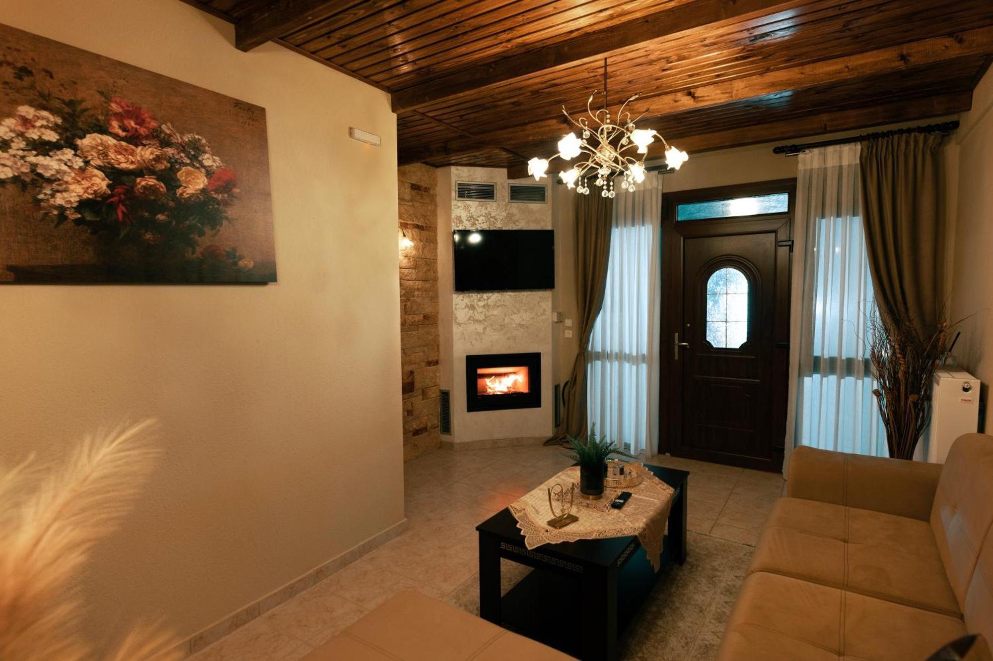 Lirtzis Villa *