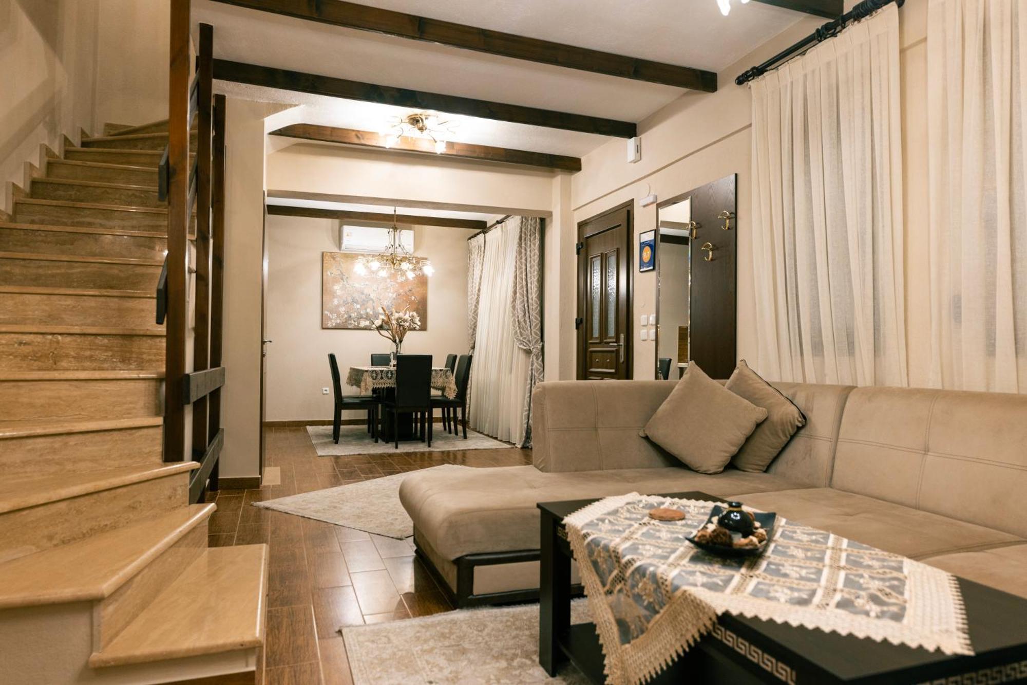 Lirtzis Villa *